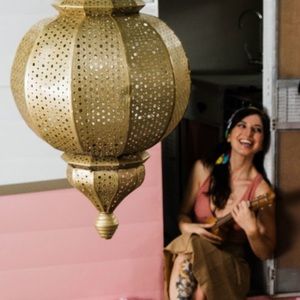 Meet your Posher, Laila